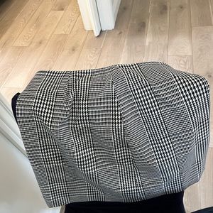 Banana republic houndstooth skirt